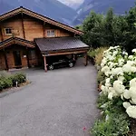 Chalet Mund Bed & Breakfast Mund