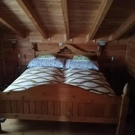 לינה וארוחת בוקר Chalet Mund